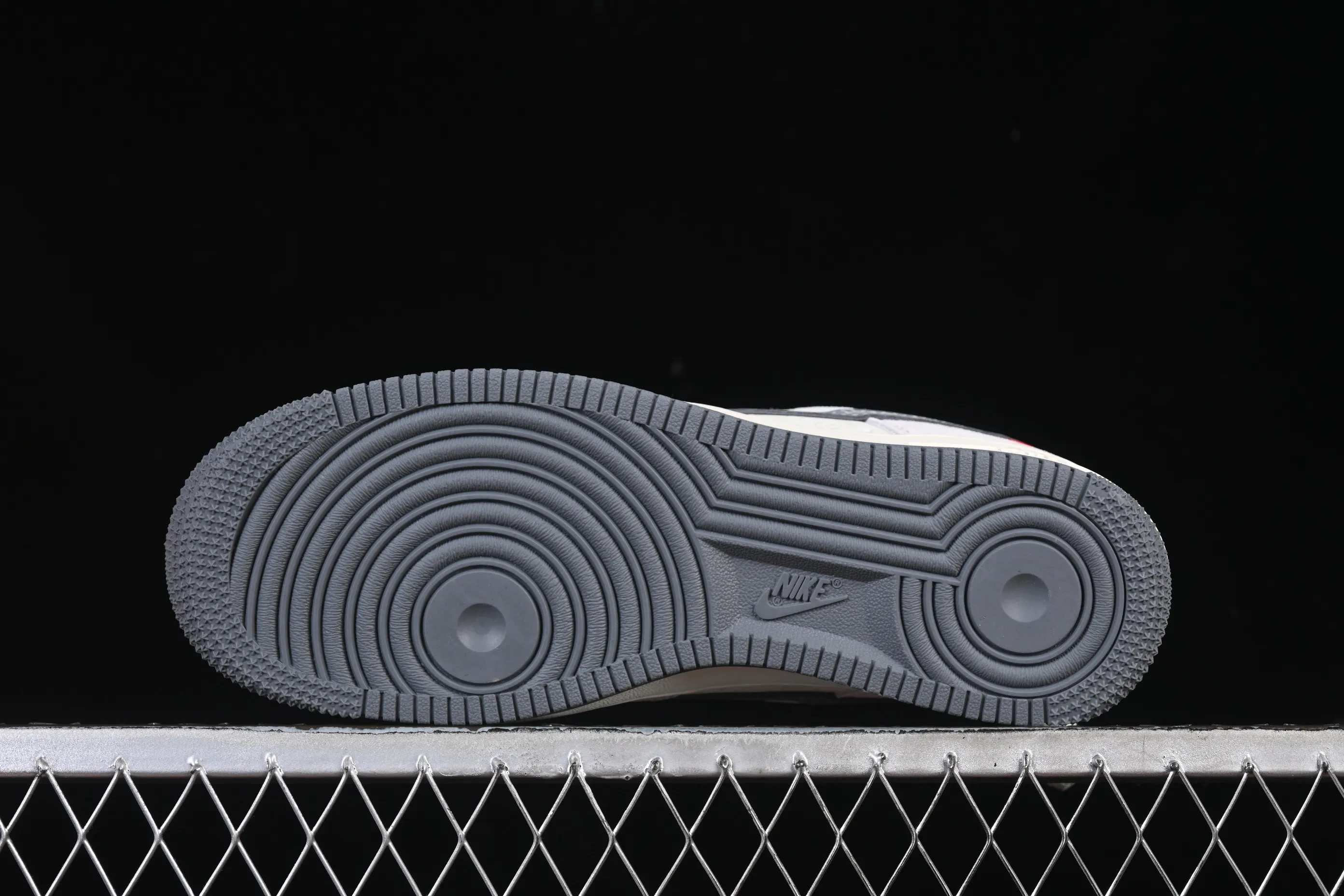 All categories Nk Air Force 1 Air Force series Nk Air Force 1 Low Air Force low-top Nike Air Force 1'07 Low LV joint gray hook woven label Air Force 1 low-top casual sneakers CX5050-Y25